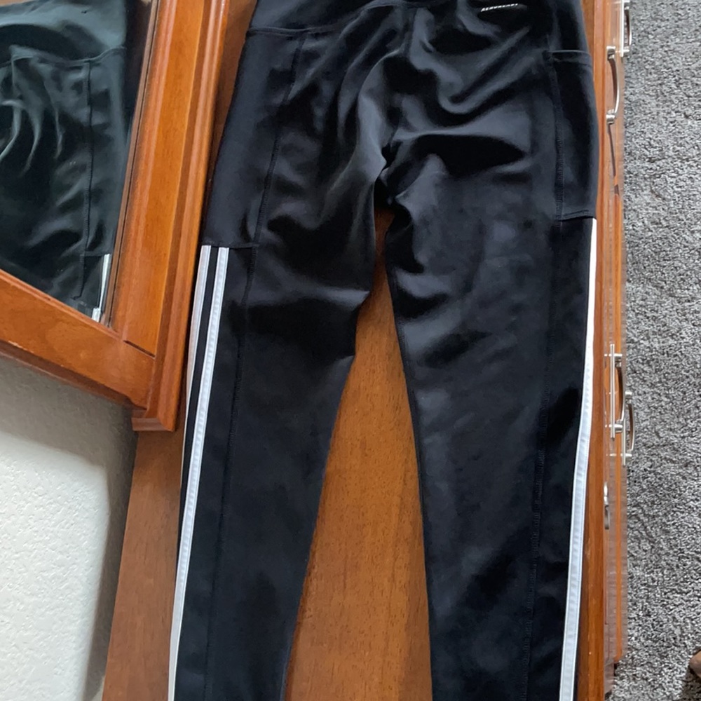 Black Adidas running pants with pocket - Picture 3 of 4